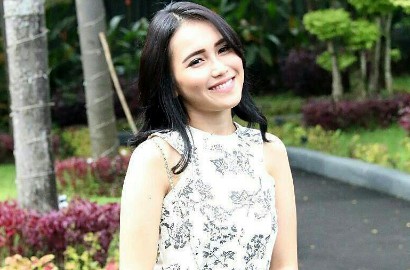 Ayu Ting Ting Ngeles Soal Banting Harga Rp 1000 Gara-Gara Tempat Karaoke Sepi