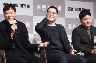 Han Hyo Joo Absen, Kang Dong Won cs Ceria Hadiri Jumpa Pers 'Golden Slumber'