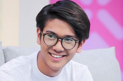 Jadi Tukang Gombal di 'Dilan', Iqbaal Akui Tak Sesuai Ekspektasi