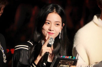 Hiasi Sampul Majalah, Kecantikan Jisoo Black Pink Kembali Tuai Pujian