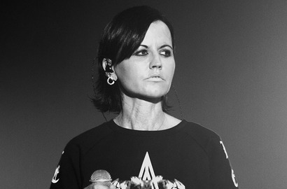 Dolores O'Riordan Mendadak Meninggal, Polisi Sebut Kematiannya Tak Mencurigakan