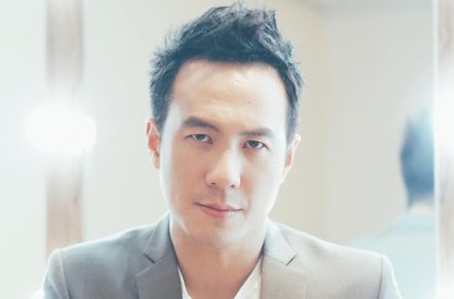 Daniel Mananta Unggah Foto Peluk Ari Lasso, Netter Fokus Bagian Pantat Seksi
