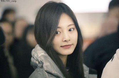 Rambut Dikepang Saat Syuting 'ISAC', Kecantikan Tzuyu Twice Bikin Terpesona