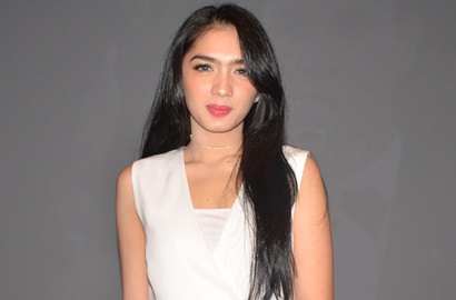 Takut Kawin Lagi, Angel Karamoy Kini Lebih Bahagia dan Bersyukur