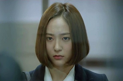 Cuek Soal Kritik, Akting Krystal di 'Wise Prison Life' Tuai Kontroversi