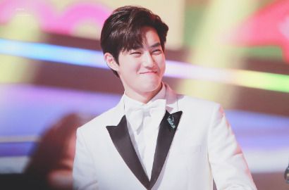 Tetap Eksis Meski Tak Punya Akun Sosmed, Suho EXO Pamerkan Foto-Foto di Dubai