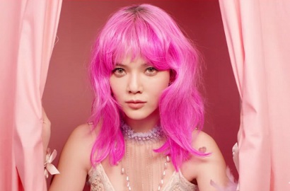 Akhirnya Dirilis, Jimin AOA Tampil Menggoda di MV 'Hey'