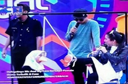 Heboh Games Makan Ditarik Pakai Kaki, 'Dahsyat' Ramai Dihujat 'Tak Bermoral'