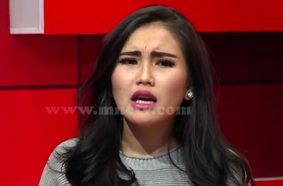 Tersipu Malu Ditanya Mau Nikah, Ayu Ting Ting Bantah Ivan Gunawan Calon Suaminya