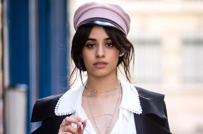 Album Puncaki Chart Billboard 200, Camila Cabello Terharu