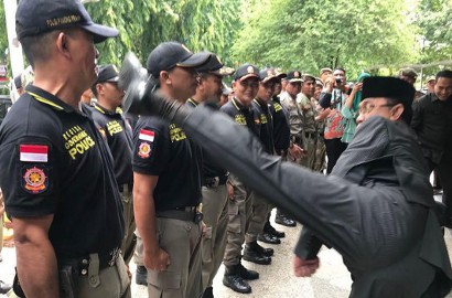 Video Wali Kota Mataram 'Tendang' Anggota Satpol PP Viral, Ketua Sebut Sebagai Bentuk Keakraban