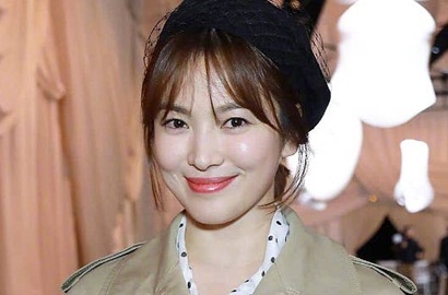 Awas Melongo, Inilah Harga Tas Branded Mewah Song Hye Kyo di Paris Fashion Week