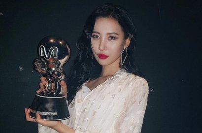 Sunmi Sukses Menangkan Tropi Pertama di 'M!Countdown' Berkat 'Heroine'