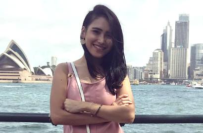 Bungkam Haters, Ayu Ting Ting Pamer Punya Squad Bareng Boy William dan Bule
