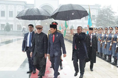 Tetap Lakukan Kunjungan Negara ke Afghanistan, Presiden Jokowi Tiba di Tengah Serangan Bom