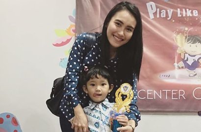 Bilqis Belajar Salat, Ayu Ting Ting Terharu Ingat Pengorbanan Ayah