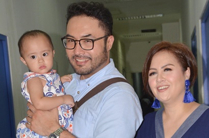 Pastikan Anaknya Nyaman, Surya Saputra Rela Lakukan Ini Sebelum Tidur