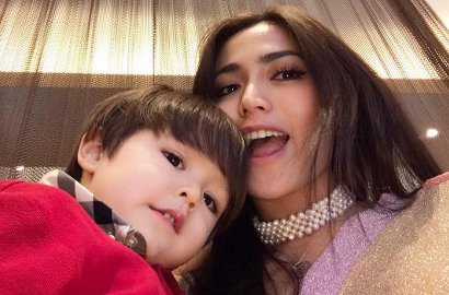 Hasil Kerja Sendiri, Jessica Iskandar Pamer Hadiah Ultah Mahal dari El Barack