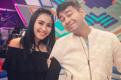 Raffi Video Call dan Kiss Bye ke Ayu Ting Ting, Fans Nagita Kesal