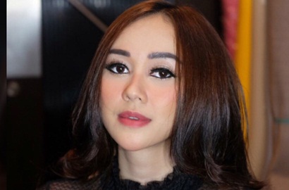 Ciee, Aura Kasih Mulai Pamer Foto Pacar Bule Gantengnya Pakai Caption Romantis