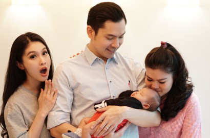 Keluarga Rayakan 1 Bulanan, Baju Anak Sandra Dewi Bikin Gemas