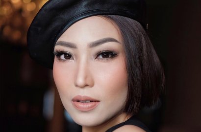 Unggah Postingan Ini di Instagram, Ayu Dewi Kembali Sindir Zumi Zola?