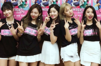 Bintangi Iklan di Jepang, Twice Bikin Gemes Jadi Anak Sekolah