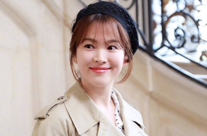 Santai Pamer Foto Tampil Natural, Visual Song Hye Kyo Bikin Netter Iri