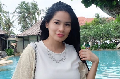 Sudah Punya Dua Anak, Titi Kamal Dipuji Cantik Bak Gadis di Foto Ini