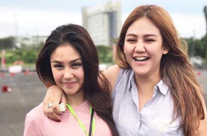 Vanesha Sibuk Promo 'Dillan 1990', Sissy Priscillia Nangis Kehilangan Teman Curhat