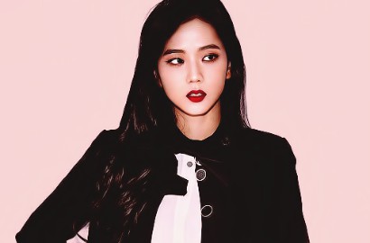 Cantik Maksimal di Acara PRADA Bareng Yoona cs, Ji Soo Black Pink Jadi Trending Naver