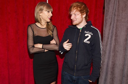 Selalu Berjinjit Saat Berdampingan, Taylor Swift Ejek Tinggi Badan Ed Sheeran