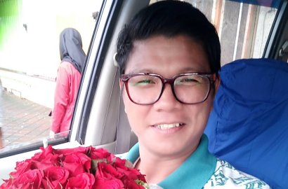 Andika Kangen Band Gandeng Pramugari Cantik, Ternyata Cuma Settingan