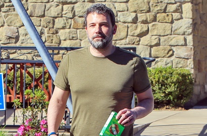 Ben Affleck Kecanduan Alkohol, Sang Ayah Salahkan Hollywood