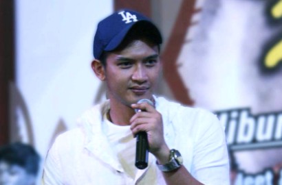 Move On dari Agnez Mo-Irish Bella, Rezky Aditya Pacari Wanita Cantik Mirip Happy Salma