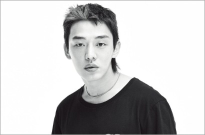 Topless Hingga Celana Dalam Ngintip, Yoo Ah In Pede Umbar Foto Seksi di Medsos