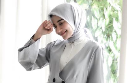 Bukan Soal Momongan, Ternyata Ini Doa Zaskia Sungkar Tiap Umrah