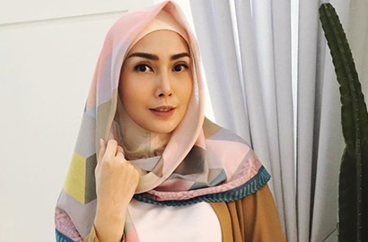 Baca Peluang Besar, Fenita Arie Incar Bisnis Hijab?