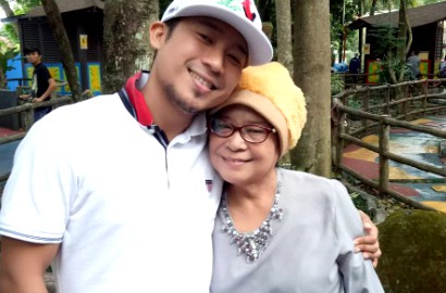 Ibu Mabuk Durian Hingga Jatuh Sakit, Denny Cagur Mulai Was-Was
