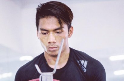 Persembahkan Medali Emas untuk V, Deni Atlet Angkat Besi Dihujat Netter