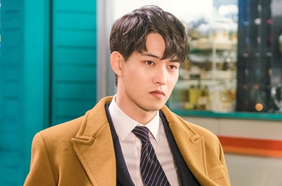 Gantengnya Lee Jong Hyun Jadi Mak Comblang di 'That Man Oh Soo'