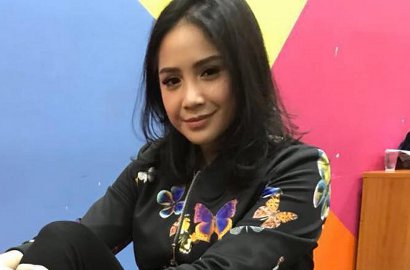 Sama-Sama Seram, Nagita Slavina Ajak Netter Pilih Poster Resmi 'Suster Ngesot Urband Legend'