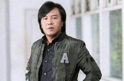 Hadir di Konser Reuni Dewa 19, Ari Lasso Diteriaki 'Ahjussi' oleh Para Fans