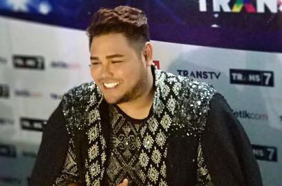 Hamish Daud: Berita, Foto, Video, Lirik Lagu, Profil & Bio 