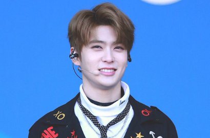 Telinga Jaehyun NCT Memerah Saat Perform Outdoor Olimpiade, Fans Khawatir