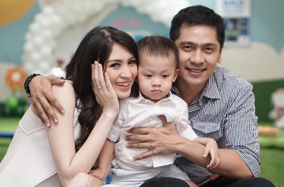 Rayakan Ultah ke-29, Donita Dapat Kejutan Manis dari Adi Nugroho