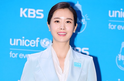 Perankan Cewek Kembar, Lee Da Hae Culun dan Modis di 'Good Witch'