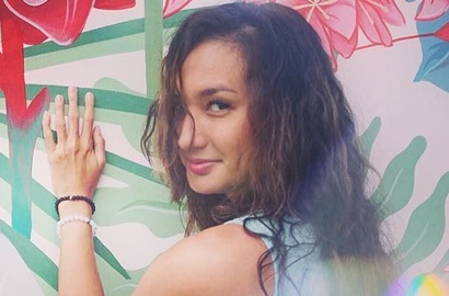 Ditanya Soal Dimas Anggara, Nadine Chandrawinata Cuma Senyum