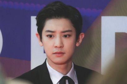 Jelang Imlek, Chanyeol Pamer Foto Unyu Bareng Ibu dan Anjing Peliharaan