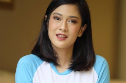 Tampil Beda dengan Make-Up Ini Saat Imlek, Dian Sastro Malah Ramai Ditagih Netizen